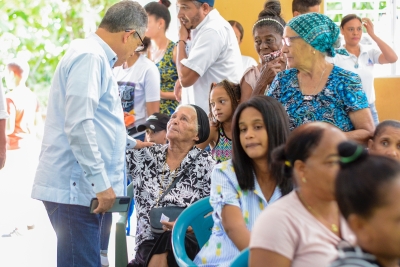 DGDC beneficia a cientos de familias en operativo de asistencia social en la Provincia Duarte.